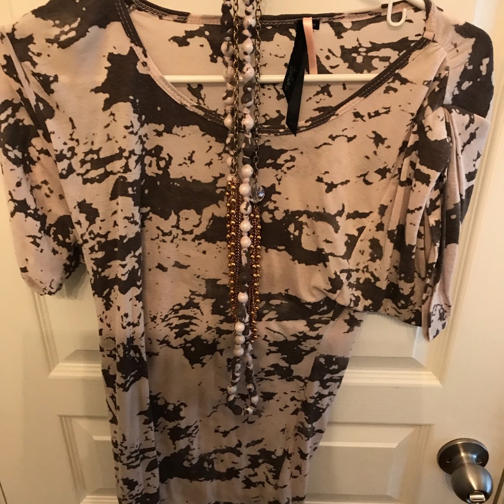 Camo T- w matching necklace set
